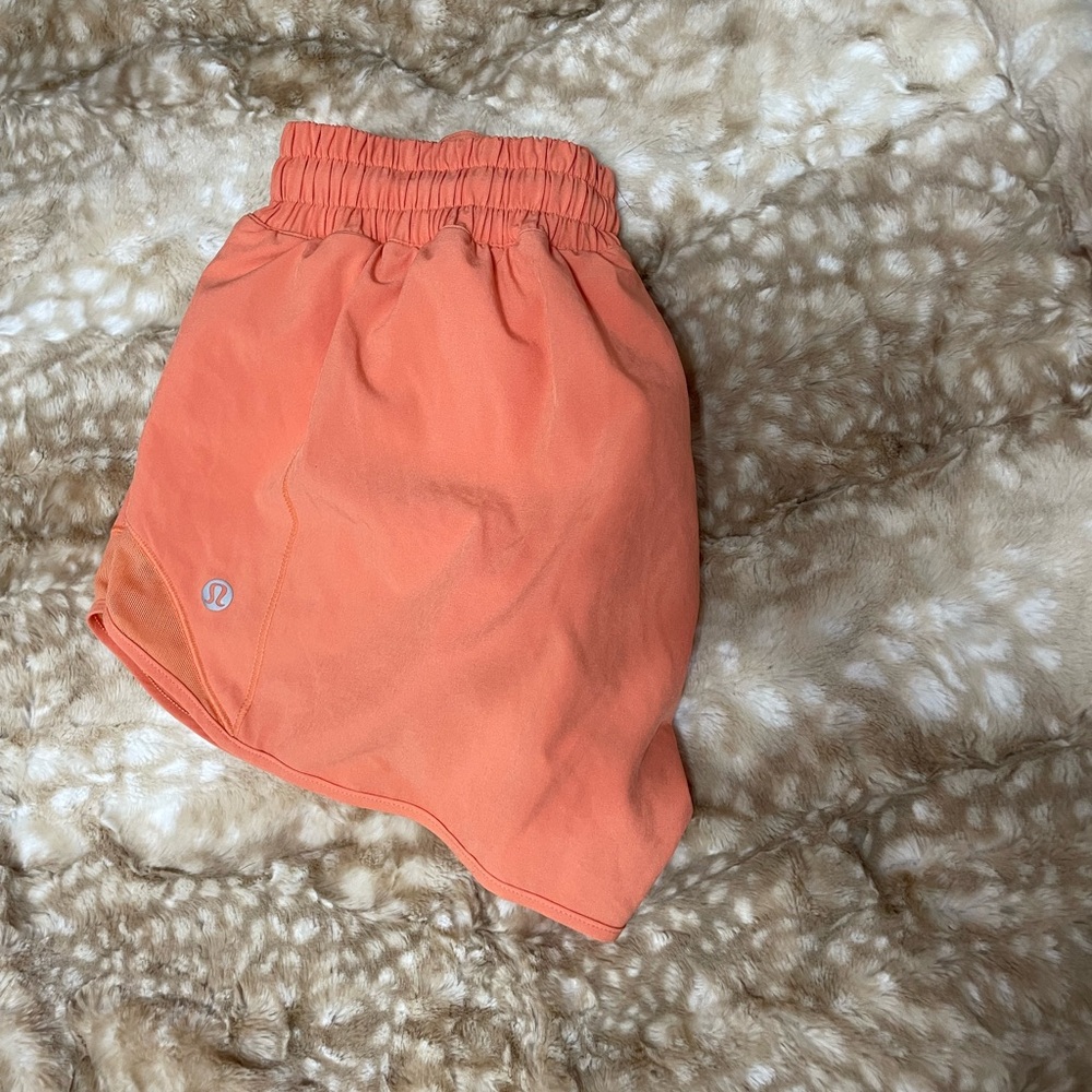 Lululemon Hotty Hot Low-Rise Lined